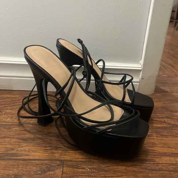Aldo Lace-Up Platform Heels ‘Paya’ - Picture 3 of 5